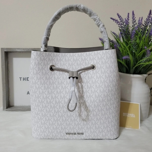 ❌️SOLD ❌️ - Picture 8 of 12